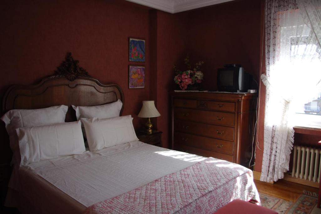 Pension Isabella San Sebastian Room photo